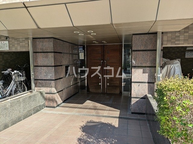 14/23 エントランス