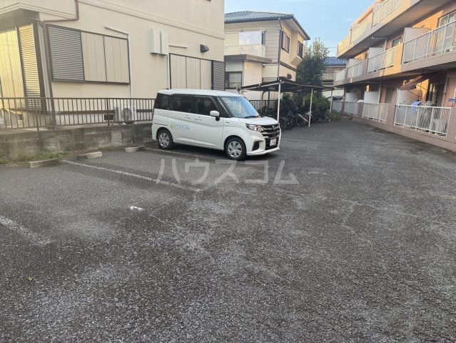 15/23 駐車場