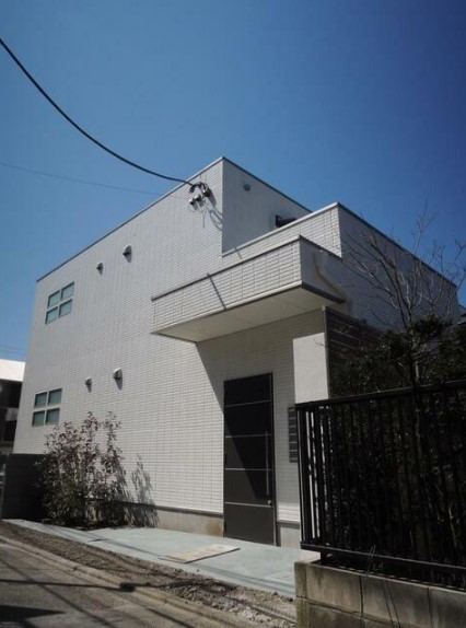 16/25 エントランス