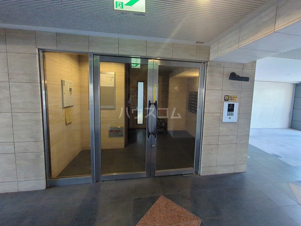 22/30 エントランス