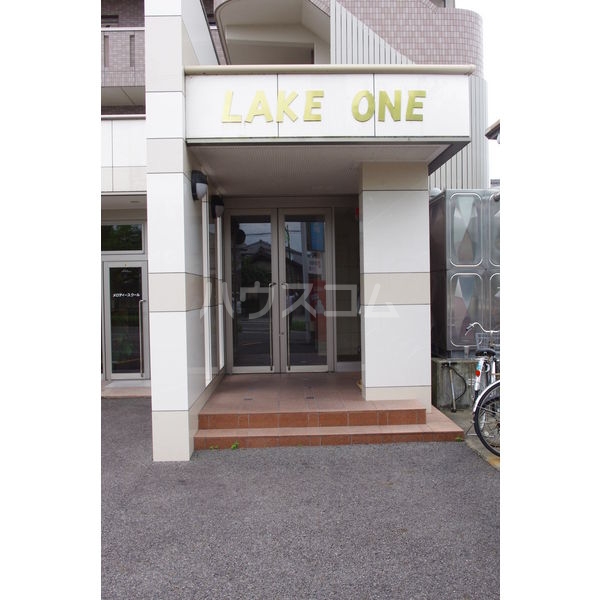 15/26 エントランス