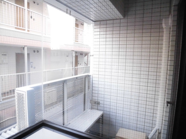 19/27 バルコニー