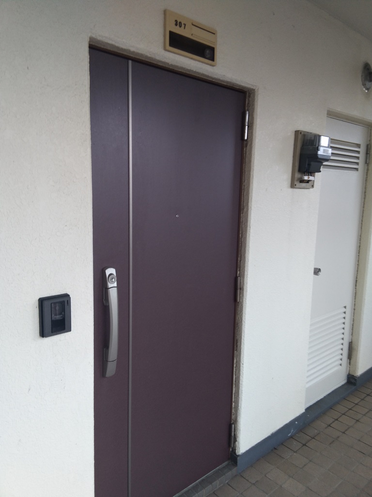 24/30 エントランス