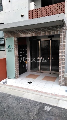 18/23 エントランス