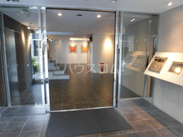 22/30 エントランス