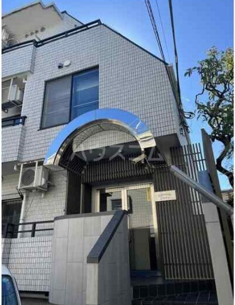 14/22 エントランス