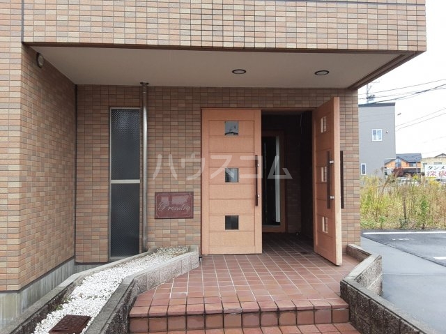 20/26 エントランス