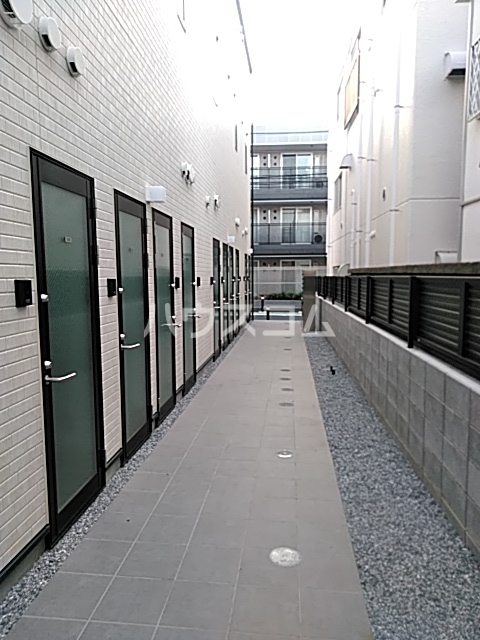 2/5 エントランス