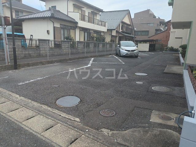 22/23 駐車場