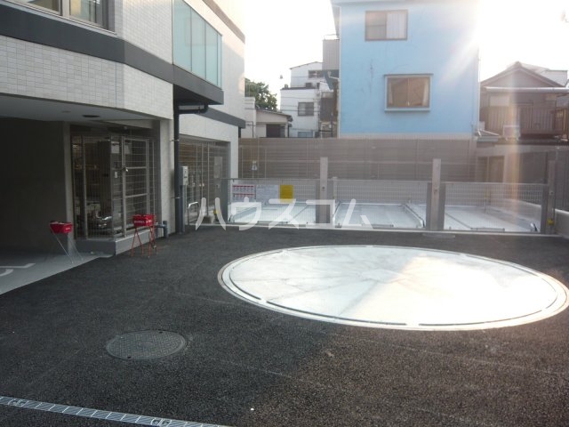 21/25 駐車場