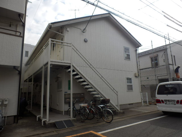 21/30 エントランス