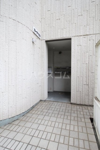 21/29 エントランス