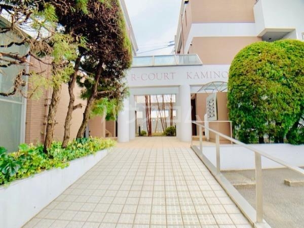 21/25 エントランス