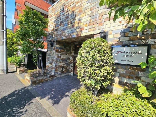 21/30 エントランス