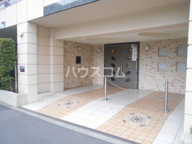 21/29 エントランス