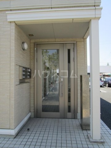 13/19 エントランス