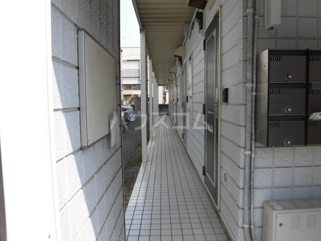 20/29 エントランス