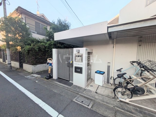21/29 エントランス