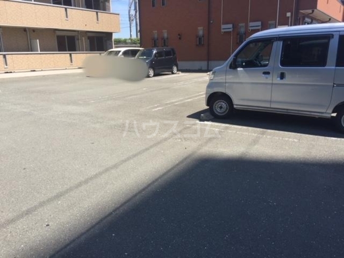 3/10 駐車場