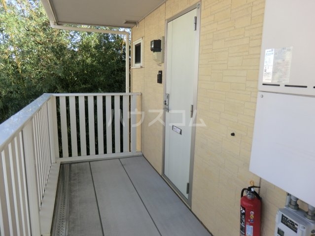 22/30 エントランス