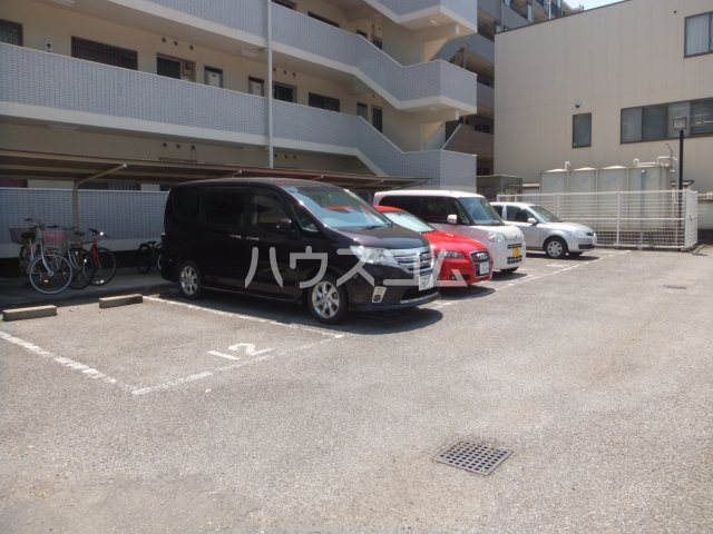 15/18 駐車場
