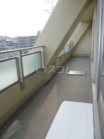 13/18 バルコニー