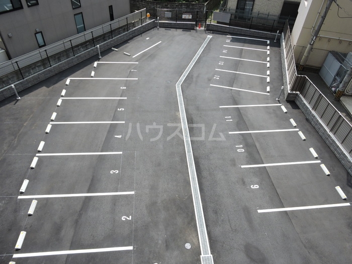 19/26 駐車場