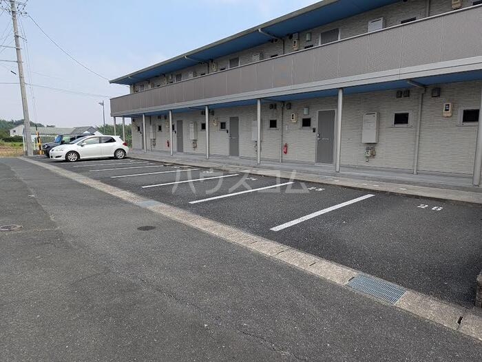 26/30 駐車場