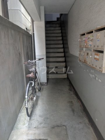 15/19 エントランス