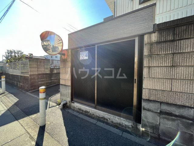 24/30 エントランス
