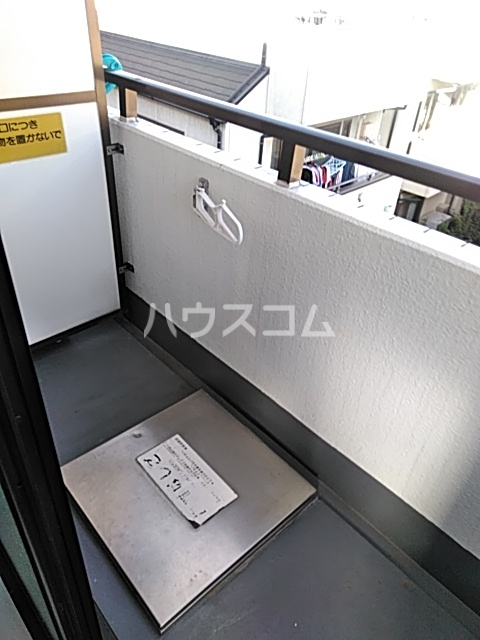 16/27 バルコニー