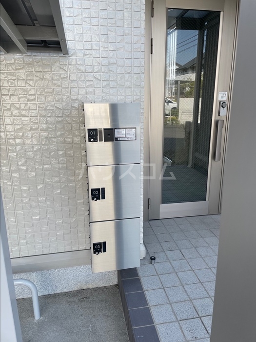 18/29 エントランス