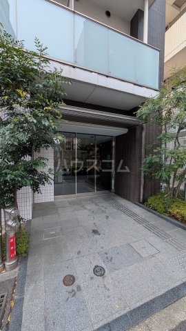 22/30 エントランス