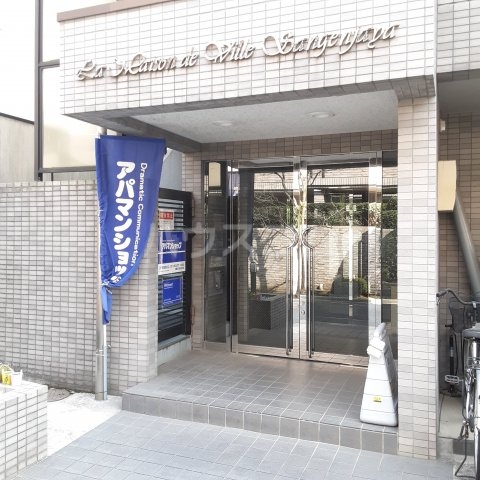 3/8 エントランス