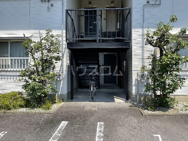 21/24 エントランス
