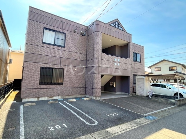 19/28 エントランス