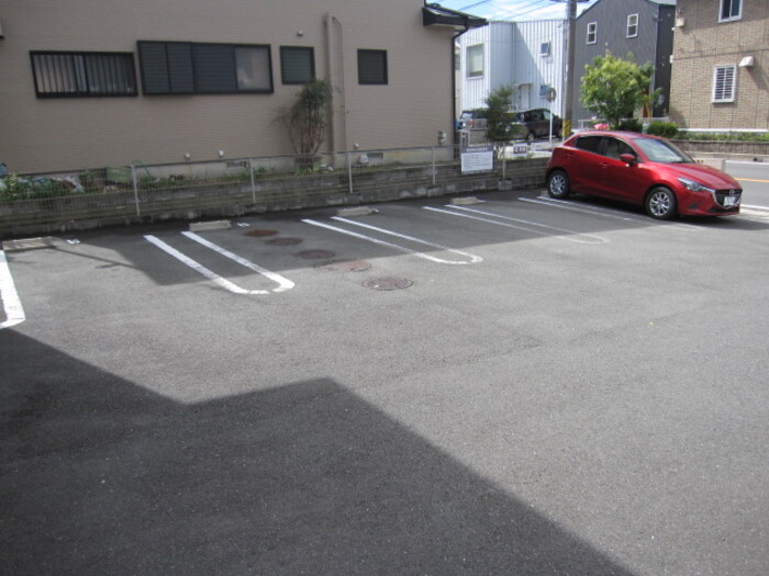 19/27 駐車場