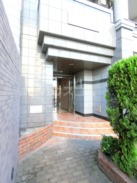 14/20 エントランス