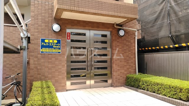 2/3 エントランス