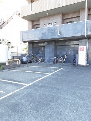 25/30 駐車場