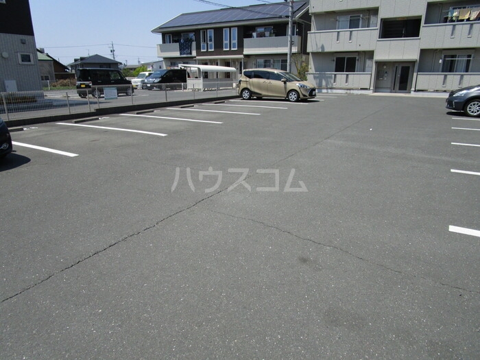 19/28 駐車場