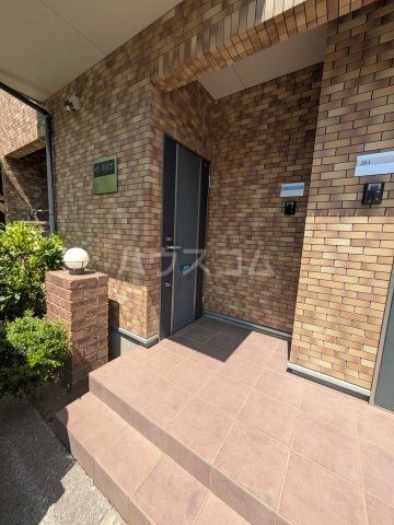 17/22 エントランス