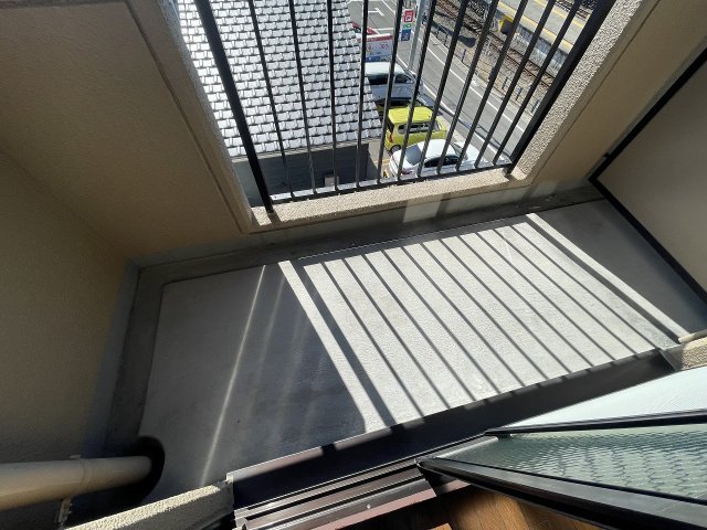 18/27 バルコニー