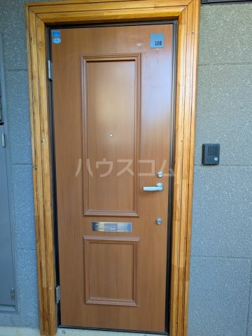 19/29 エントランス