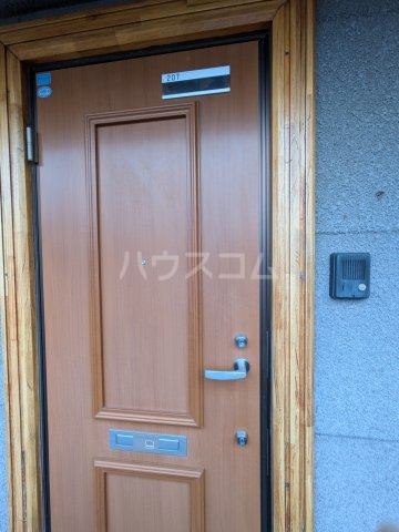 22/30 エントランス