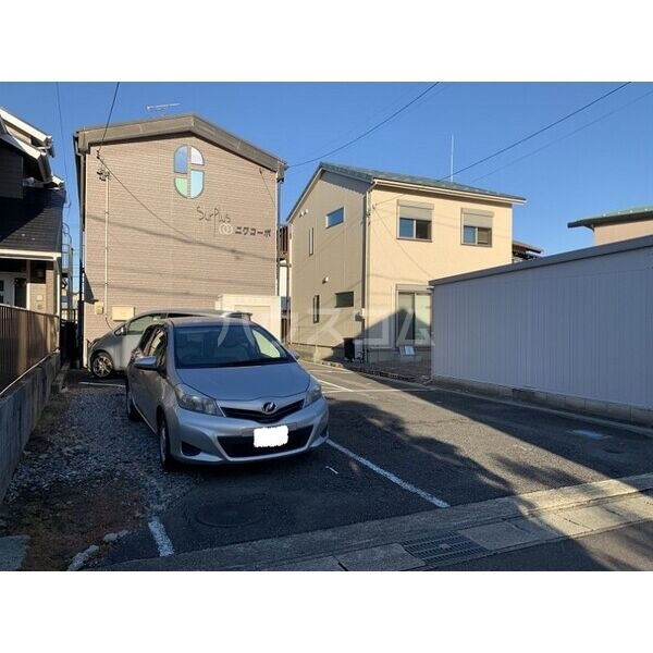 18/26 駐車場