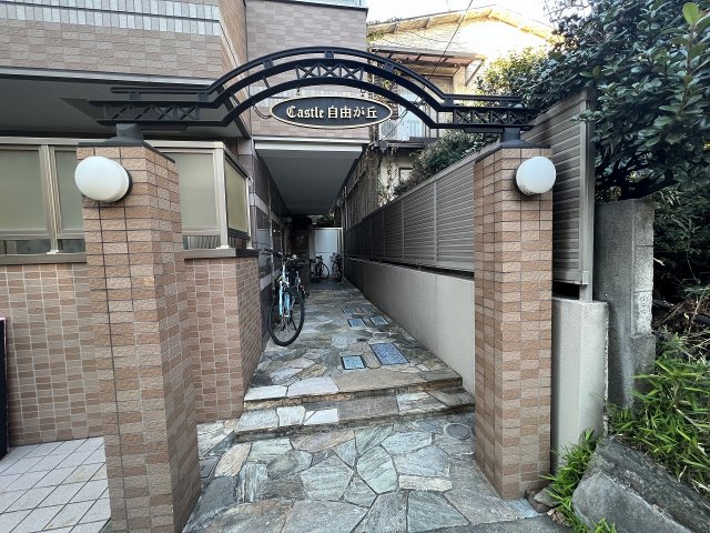 21/24 エントランス