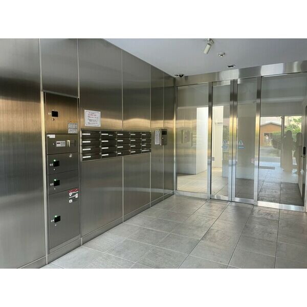 19/29 エントランス