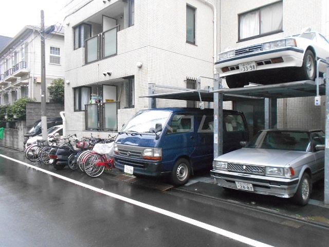 22/29 駐車場