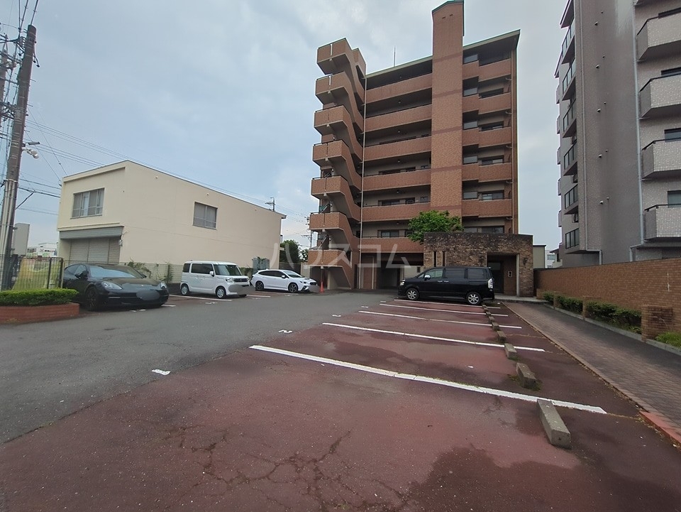 22/30 駐車場